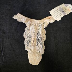 Vintage Parisa High-cut Lace Panties- Small